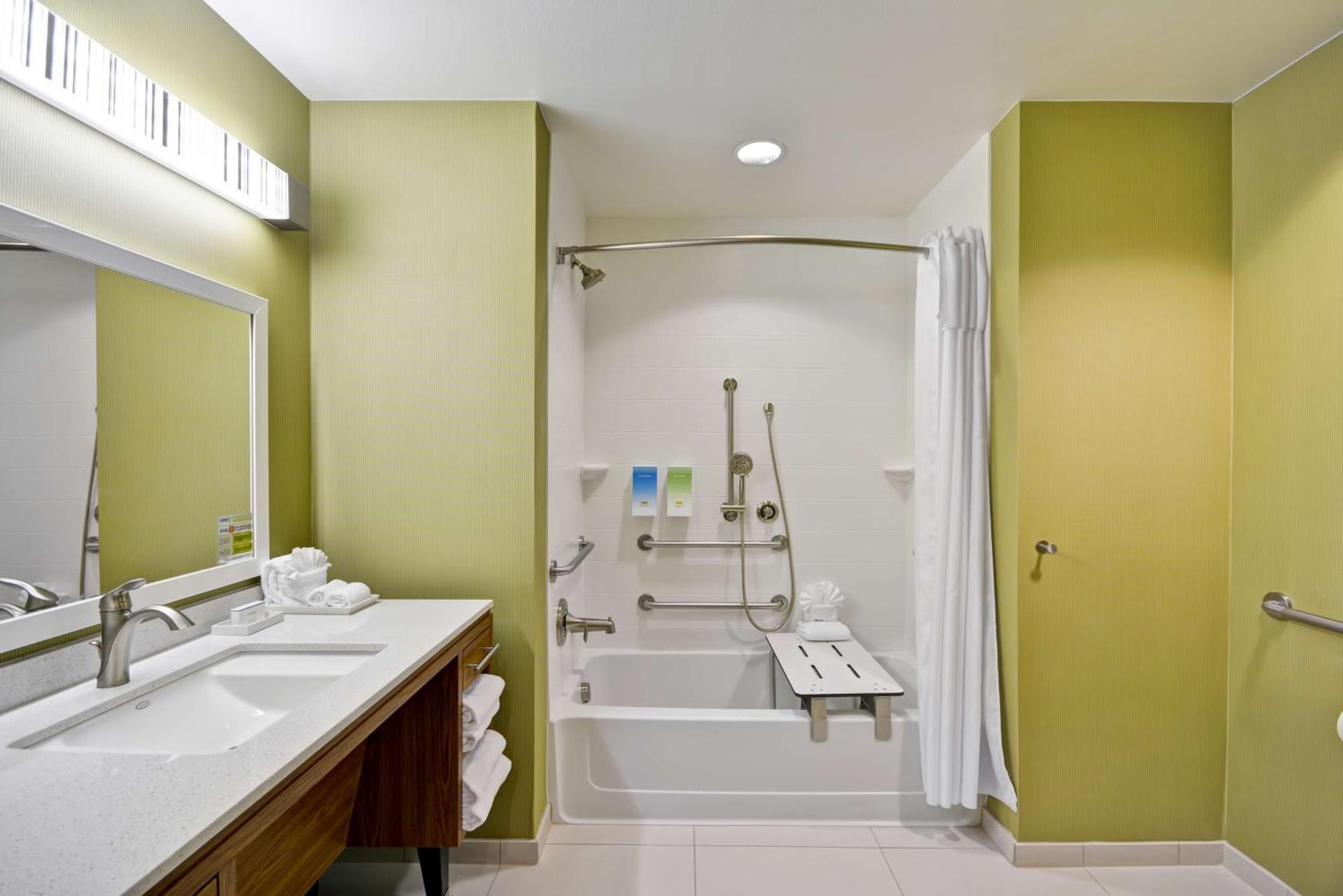 Hotel Home2 By Hilton Dallas Addison
