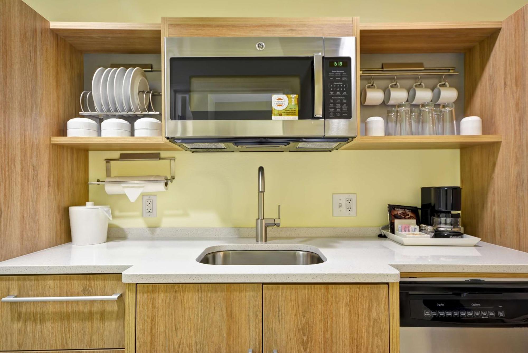 Home2 By Hilton Dallas Hotel 3*