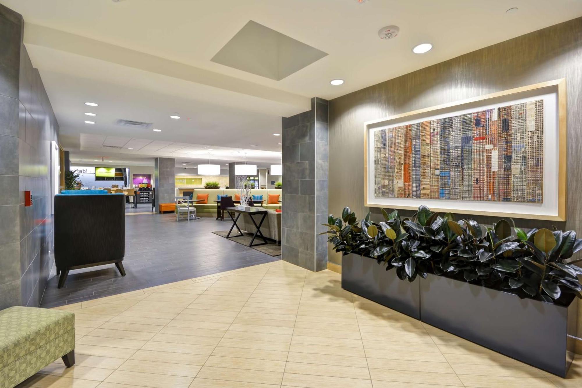 Hotel Home2 By Hilton Dallas 3*