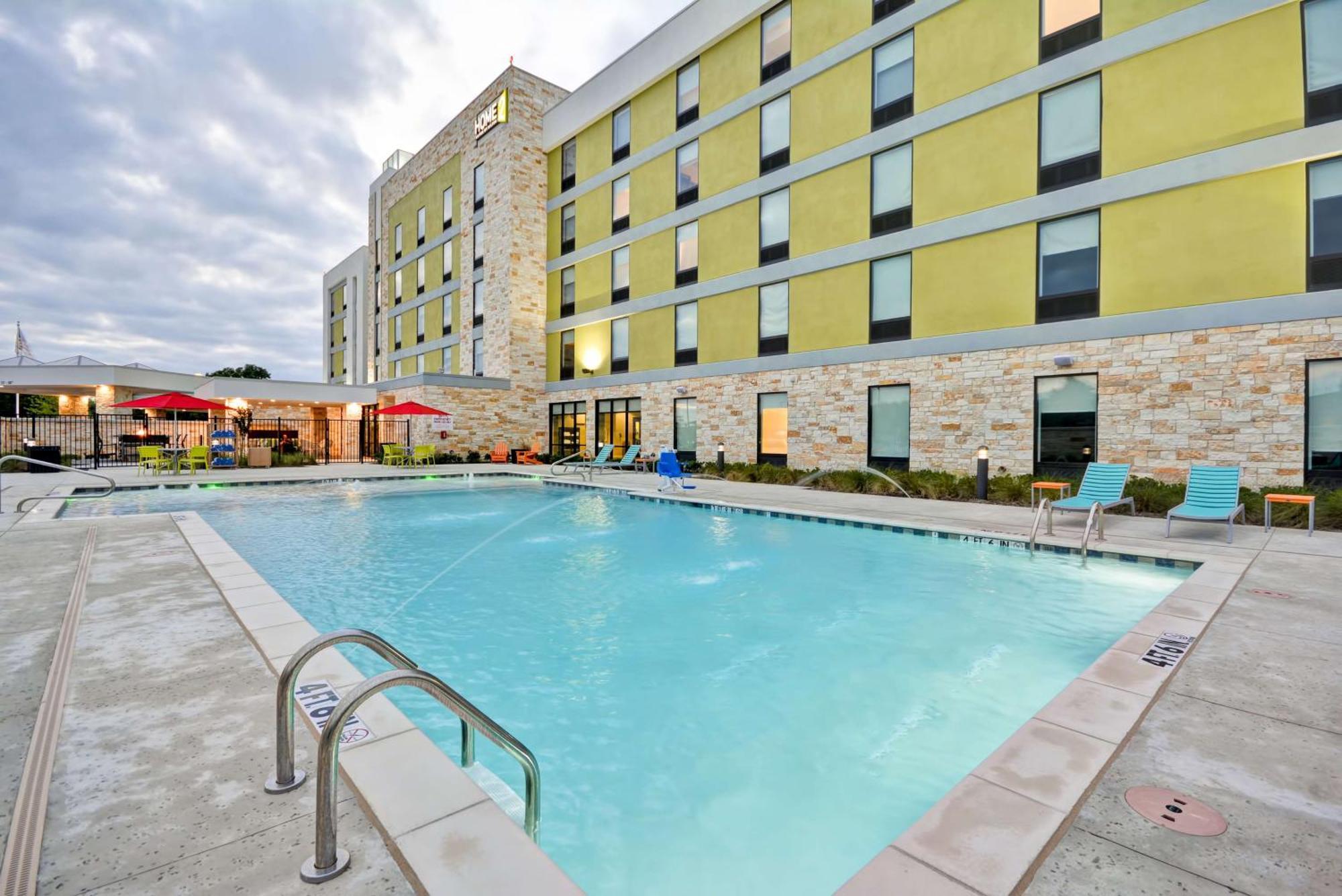 Home2 By Hilton Dallas Hotel