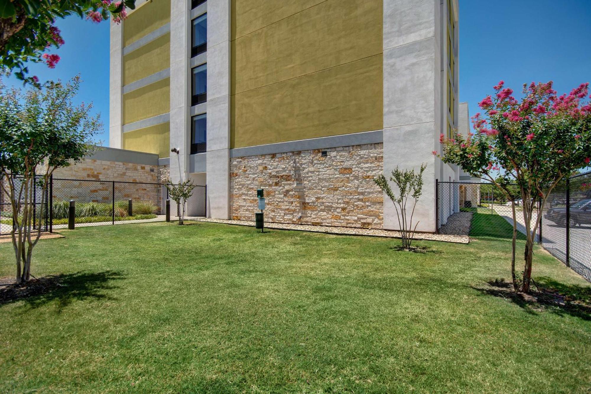 Home2 By Hilton Dallas 3* Addison
